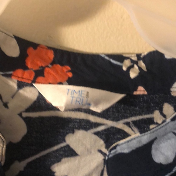 Time and Tru short sleeve shift dress floral - Picture 2 of 6